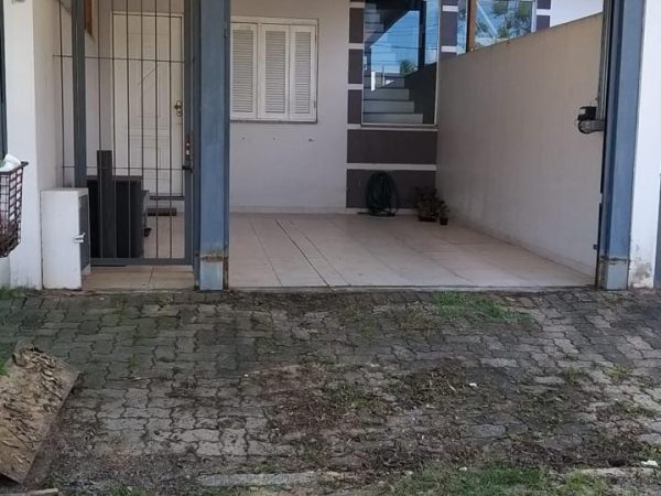 Casa-Sobrado – à venda com móveis sob medida